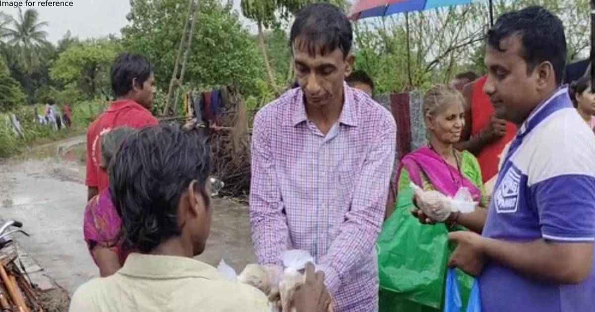 Organizations throng to extend assistance to flood-affected people in Gujarat's Navsari
